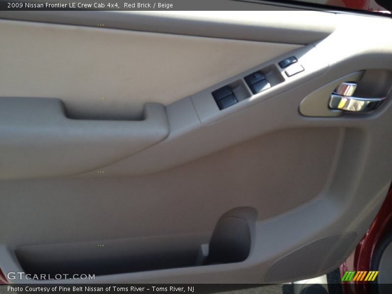 Red Brick / Beige 2009 Nissan Frontier LE Crew Cab 4x4