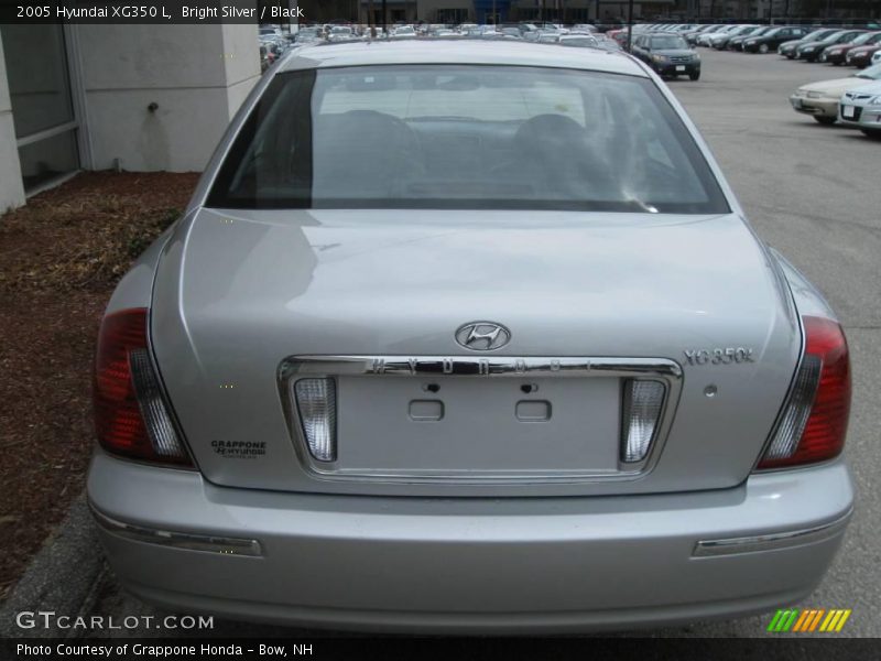 Bright Silver / Black 2005 Hyundai XG350 L