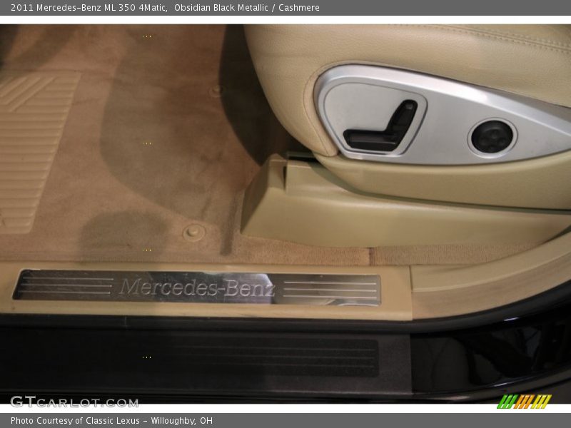 Obsidian Black Metallic / Cashmere 2011 Mercedes-Benz ML 350 4Matic