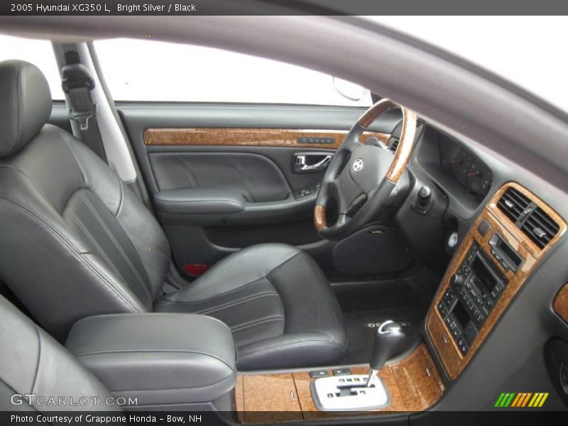 Bright Silver / Black 2005 Hyundai XG350 L