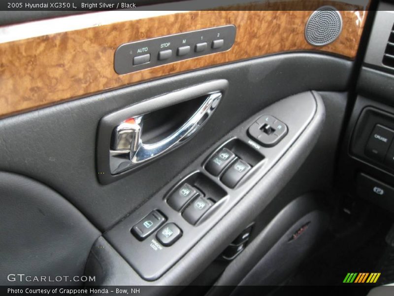 Bright Silver / Black 2005 Hyundai XG350 L