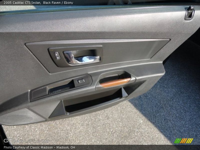 Black Raven / Ebony 2005 Cadillac CTS Sedan