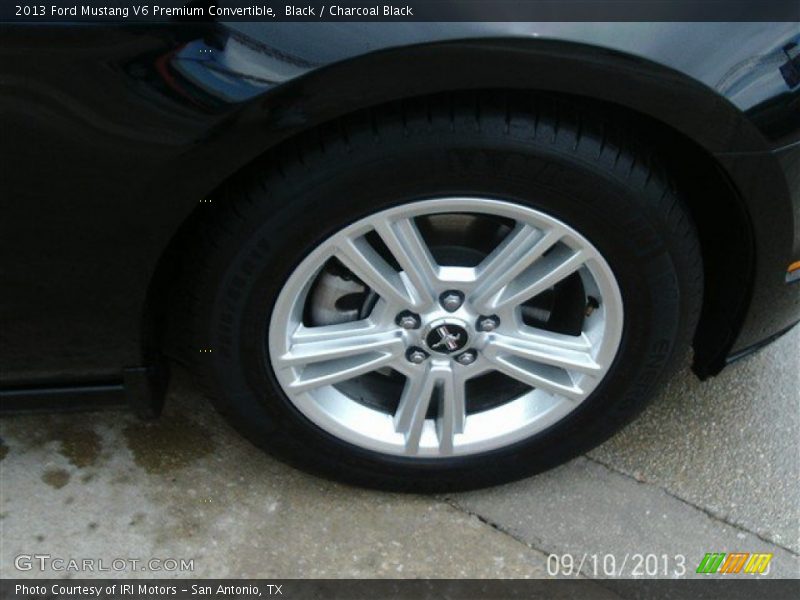 Black / Charcoal Black 2013 Ford Mustang V6 Premium Convertible