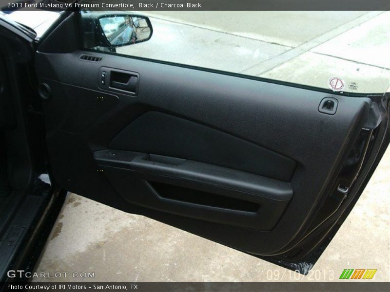 Black / Charcoal Black 2013 Ford Mustang V6 Premium Convertible