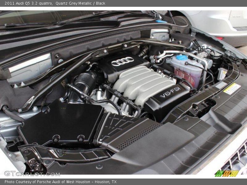 Quartz Grey Metallic / Black 2011 Audi Q5 3.2 quattro