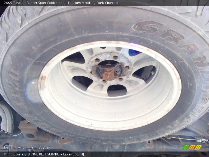 Titanium Metallic / Dark Charcoal 2005 Toyota 4Runner Sport Edition 4x4