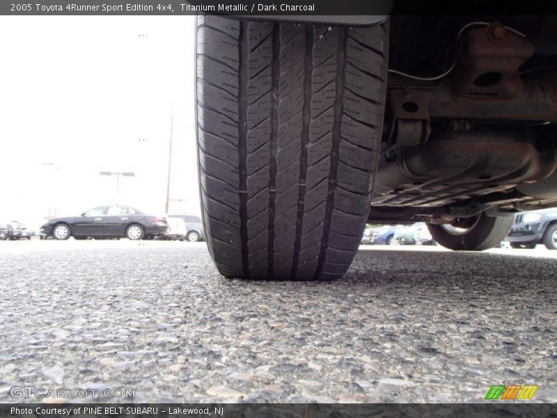 Titanium Metallic / Dark Charcoal 2005 Toyota 4Runner Sport Edition 4x4