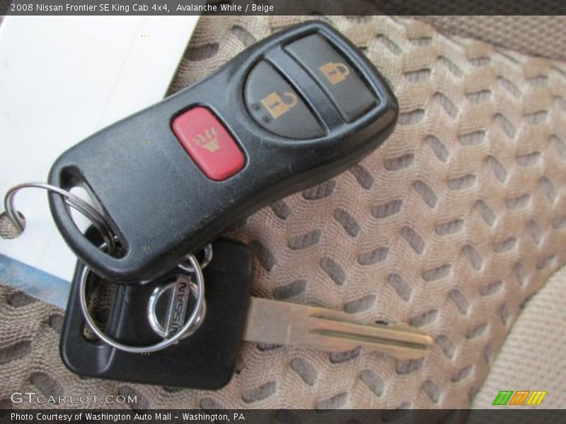 Avalanche White / Beige 2008 Nissan Frontier SE King Cab 4x4