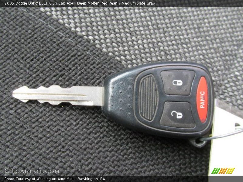 Deep Molten Red Pearl / Medium Slate Gray 2005 Dodge Dakota SLT Club Cab 4x4