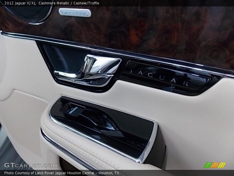Cashmere Metallic / Cashew/Truffle 2012 Jaguar XJ XJ