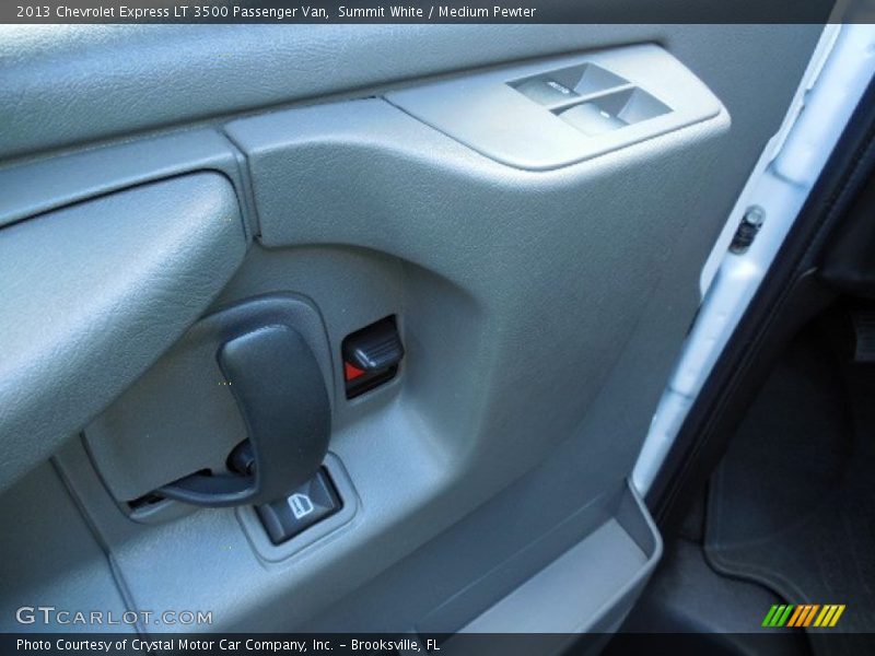 Summit White / Medium Pewter 2013 Chevrolet Express LT 3500 Passenger Van