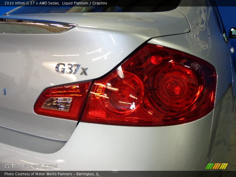 Liquid Platinum / Graphite 2010 Infiniti G 37 x AWD Sedan