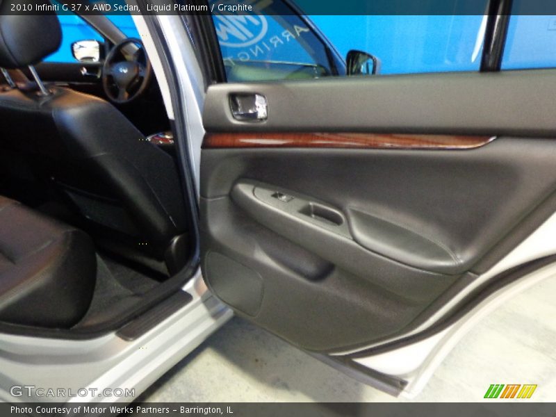 Liquid Platinum / Graphite 2010 Infiniti G 37 x AWD Sedan