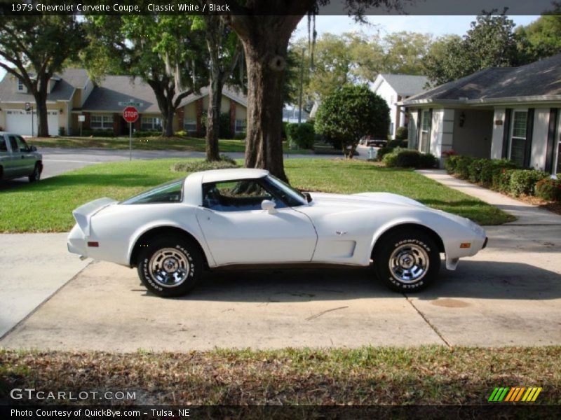 Classic White / Black 1979 Chevrolet Corvette Coupe