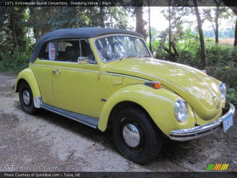 Shantung Yellow / Black 1971 Volkswagen Beetle Convertible