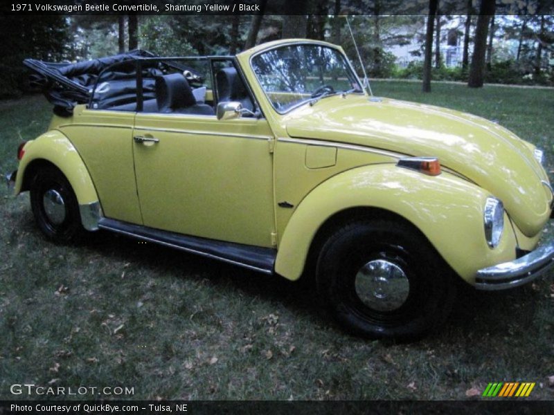 Shantung Yellow / Black 1971 Volkswagen Beetle Convertible