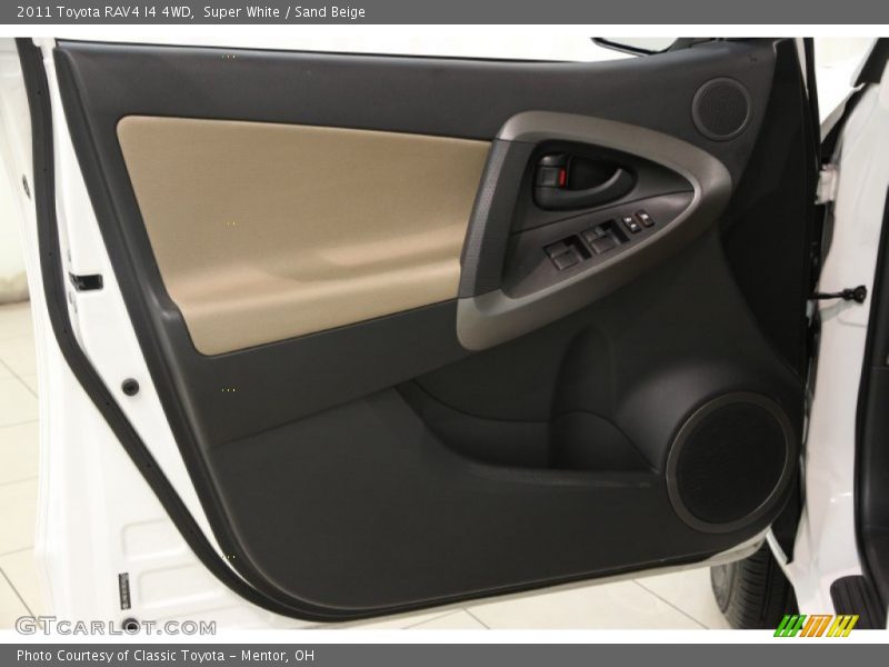 Super White / Sand Beige 2011 Toyota RAV4 I4 4WD