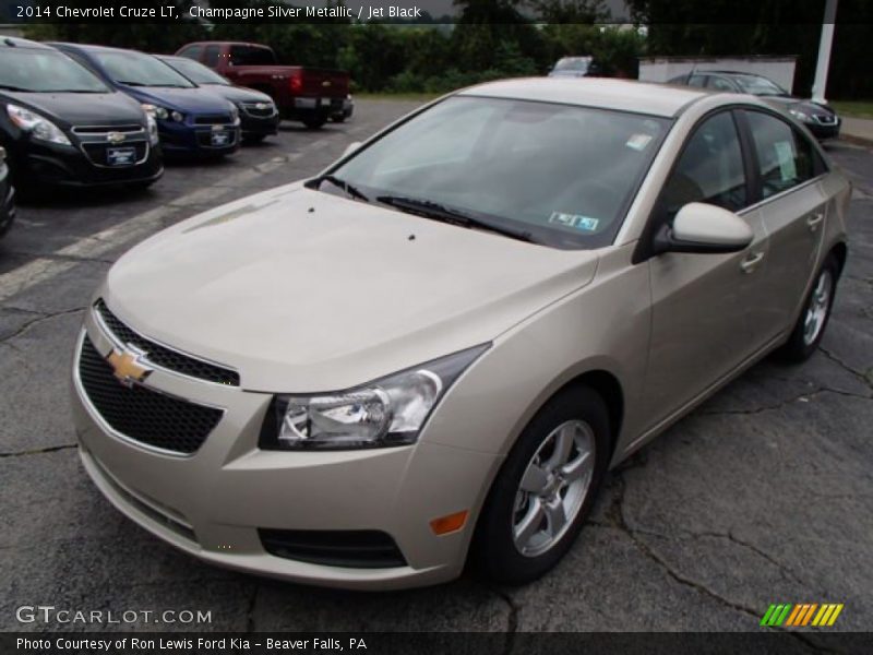 Champagne Silver Metallic / Jet Black 2014 Chevrolet Cruze LT