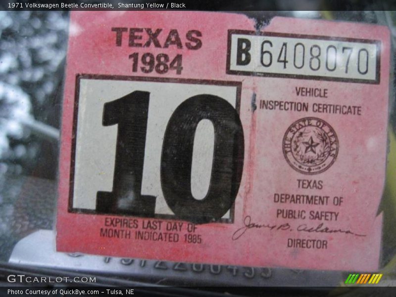 Shantung Yellow / Black 1971 Volkswagen Beetle Convertible