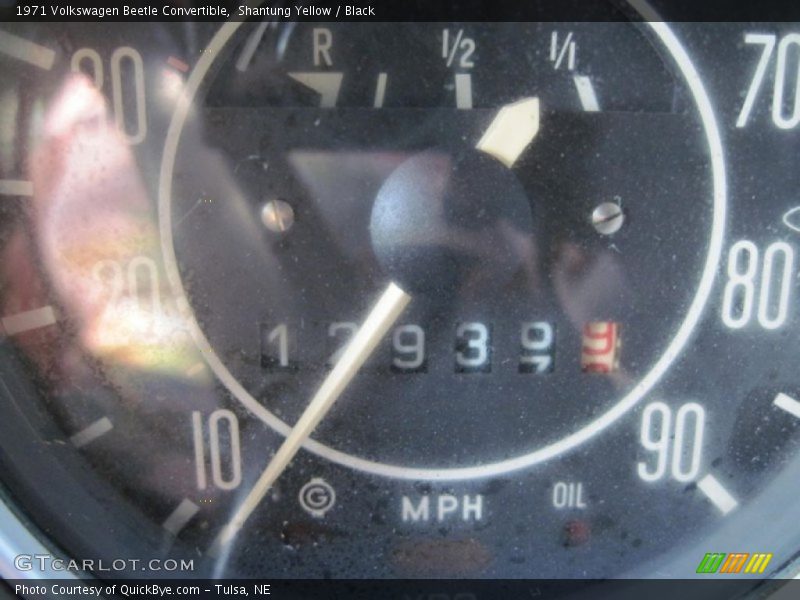 Shantung Yellow / Black 1971 Volkswagen Beetle Convertible