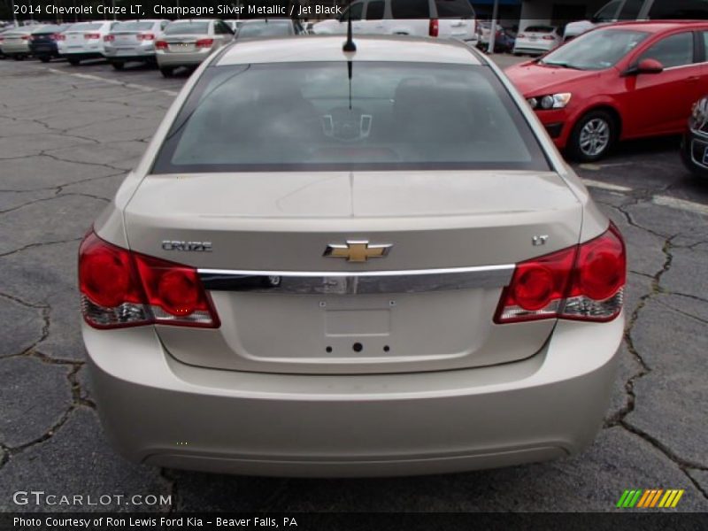 Champagne Silver Metallic / Jet Black 2014 Chevrolet Cruze LT