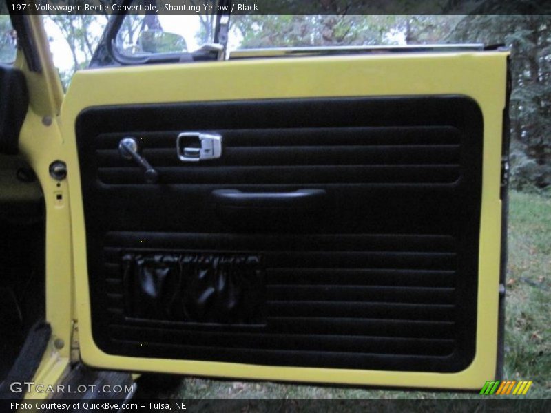 Shantung Yellow / Black 1971 Volkswagen Beetle Convertible
