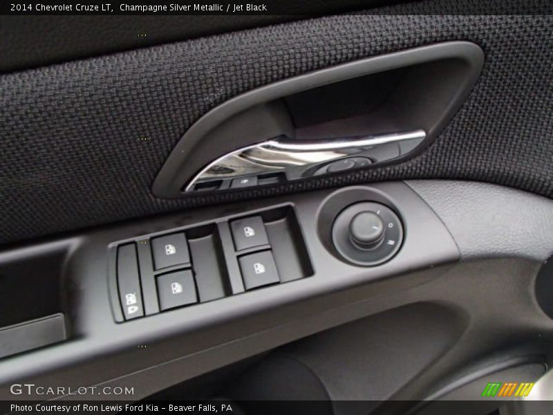Champagne Silver Metallic / Jet Black 2014 Chevrolet Cruze LT