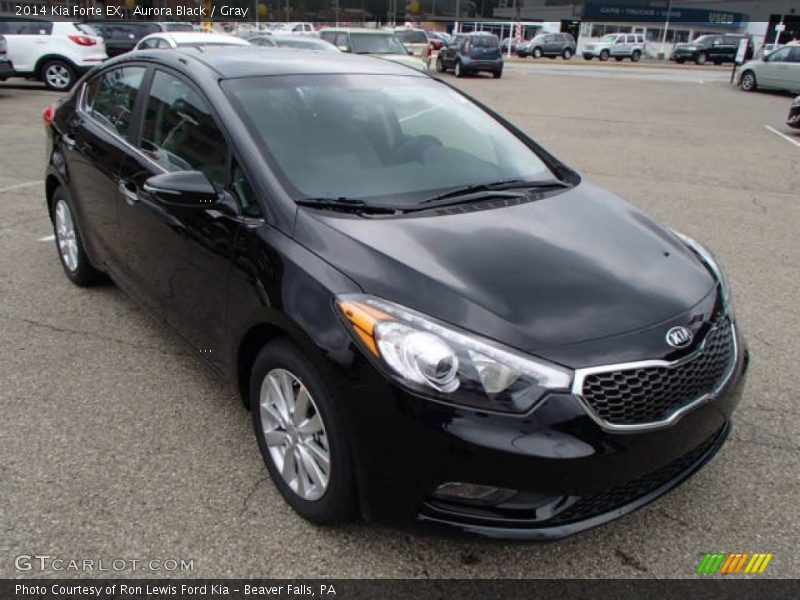 Front 3/4 View of 2014 Forte EX