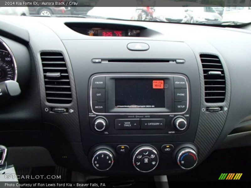 Controls of 2014 Forte EX