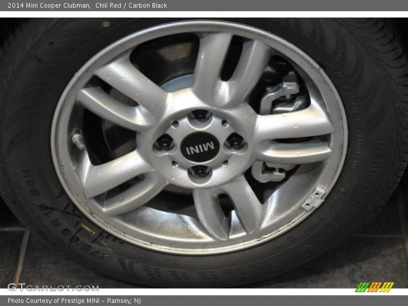 Chili Red / Carbon Black 2014 Mini Cooper Clubman