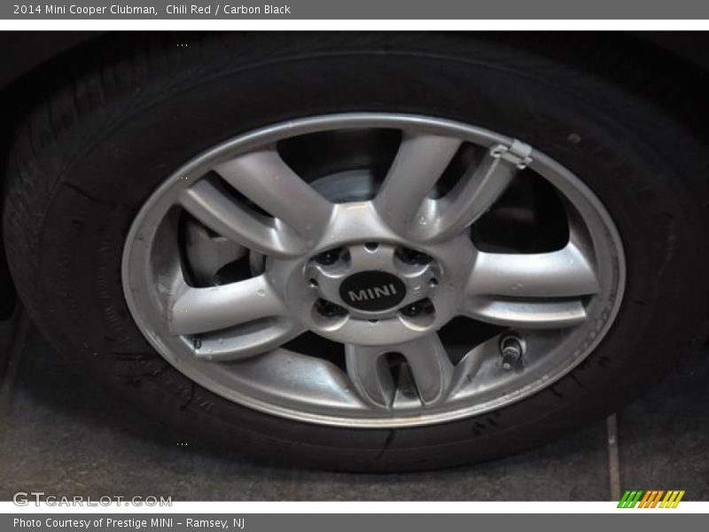 Chili Red / Carbon Black 2014 Mini Cooper Clubman