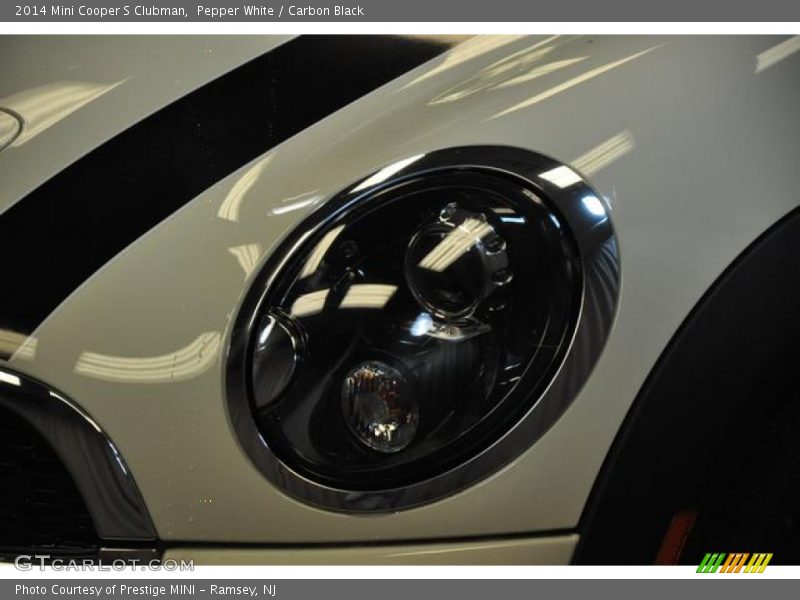 Pepper White / Carbon Black 2014 Mini Cooper S Clubman