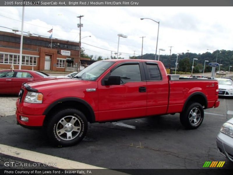 Bright Red / Medium Flint/Dark Flint Grey 2005 Ford F150 XLT SuperCab 4x4