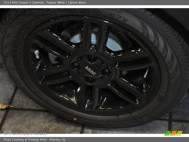 Pepper White / Carbon Black 2014 Mini Cooper S Clubman