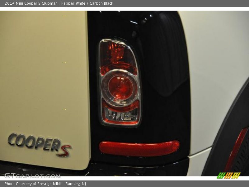 Pepper White / Carbon Black 2014 Mini Cooper S Clubman