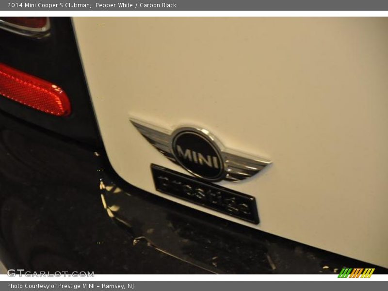 Pepper White / Carbon Black 2014 Mini Cooper S Clubman