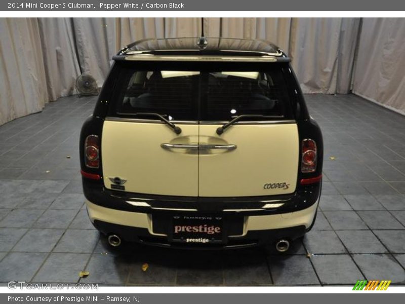 Pepper White / Carbon Black 2014 Mini Cooper S Clubman