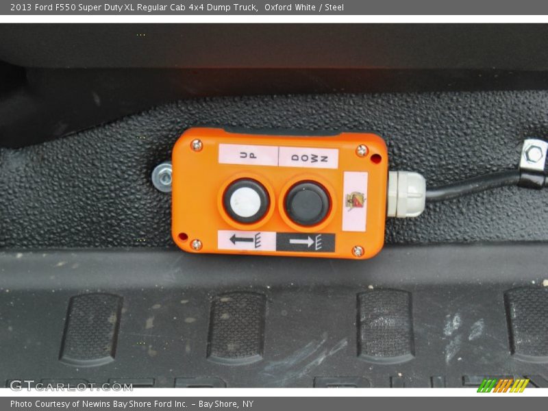 Controls of 2013 F550 Super Duty XL Regular Cab 4x4 Dump Truck