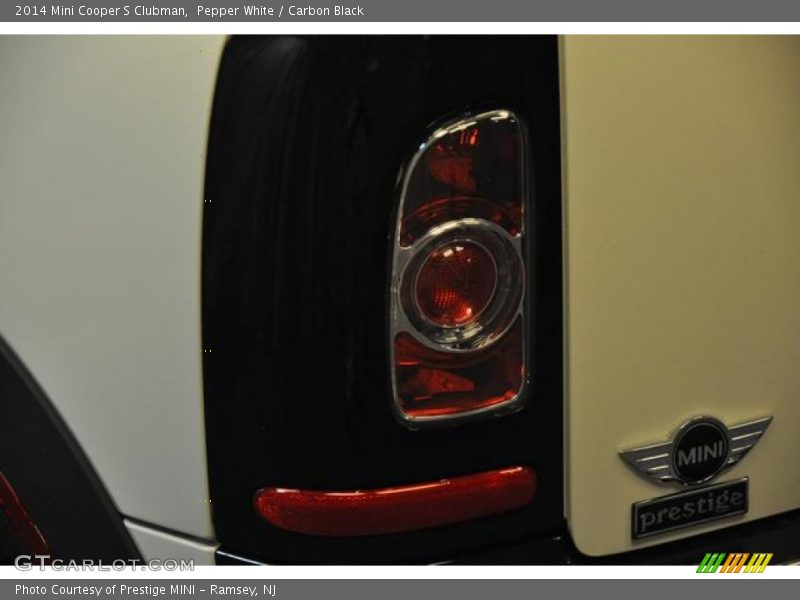 Pepper White / Carbon Black 2014 Mini Cooper S Clubman