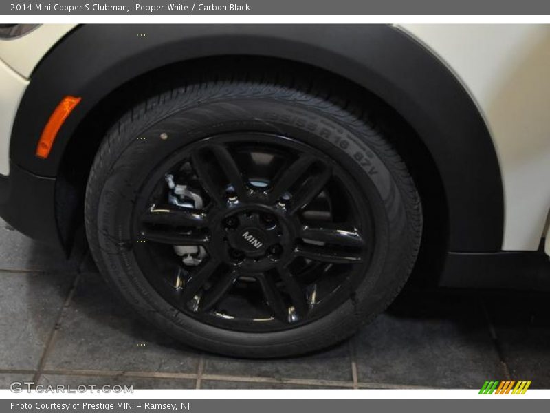 Pepper White / Carbon Black 2014 Mini Cooper S Clubman