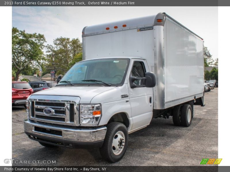 Oxford White / Medium Flint 2013 Ford E Series Cutaway E350 Moving Truck