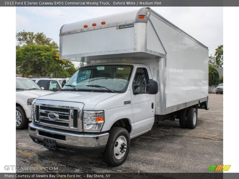 Front 3/4 View of 2013 E Series Cutaway E450 Commercial Moving Truck