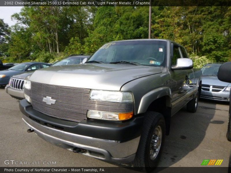 Light Pewter Metallic / Graphite 2002 Chevrolet Silverado 2500 LS Extended Cab 4x4