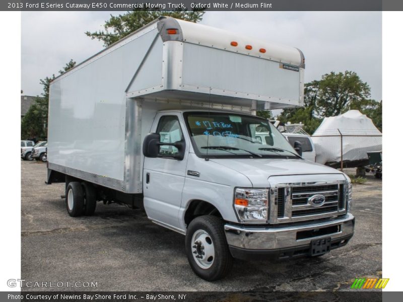 Front 3/4 View of 2013 E Series Cutaway E450 Commercial Moving Truck