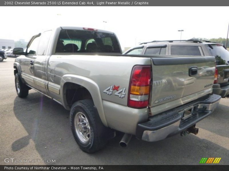 Light Pewter Metallic / Graphite 2002 Chevrolet Silverado 2500 LS Extended Cab 4x4
