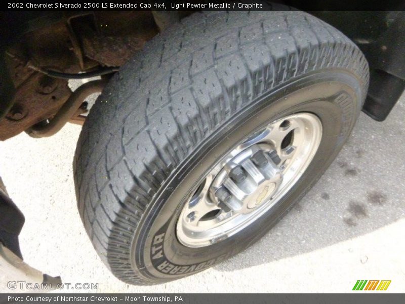 Light Pewter Metallic / Graphite 2002 Chevrolet Silverado 2500 LS Extended Cab 4x4