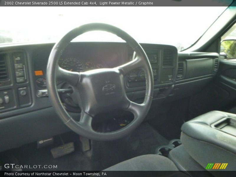 Light Pewter Metallic / Graphite 2002 Chevrolet Silverado 2500 LS Extended Cab 4x4