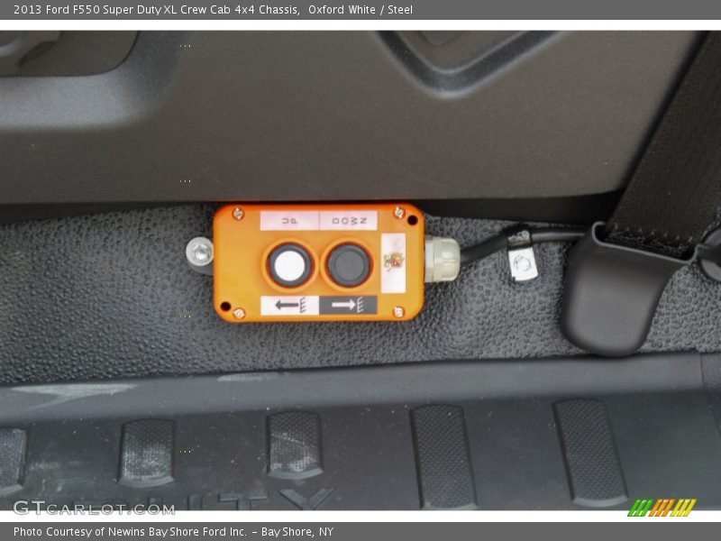 Oxford White / Steel 2013 Ford F550 Super Duty XL Crew Cab 4x4 Chassis