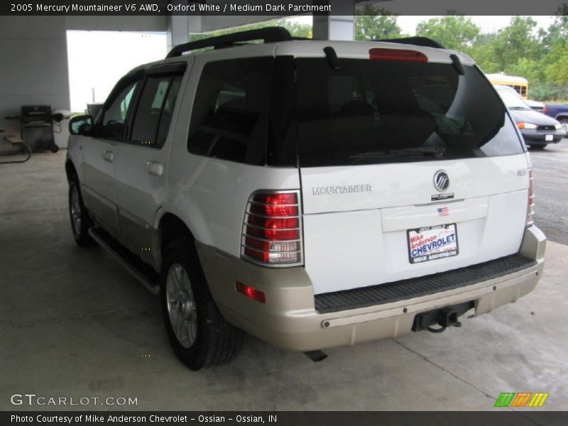 Oxford White / Medium Dark Parchment 2005 Mercury Mountaineer V6 AWD