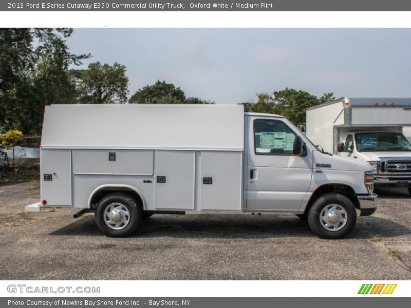 Oxford White / Medium Flint 2013 Ford E Series Cutaway E350 Commercial Utility Truck